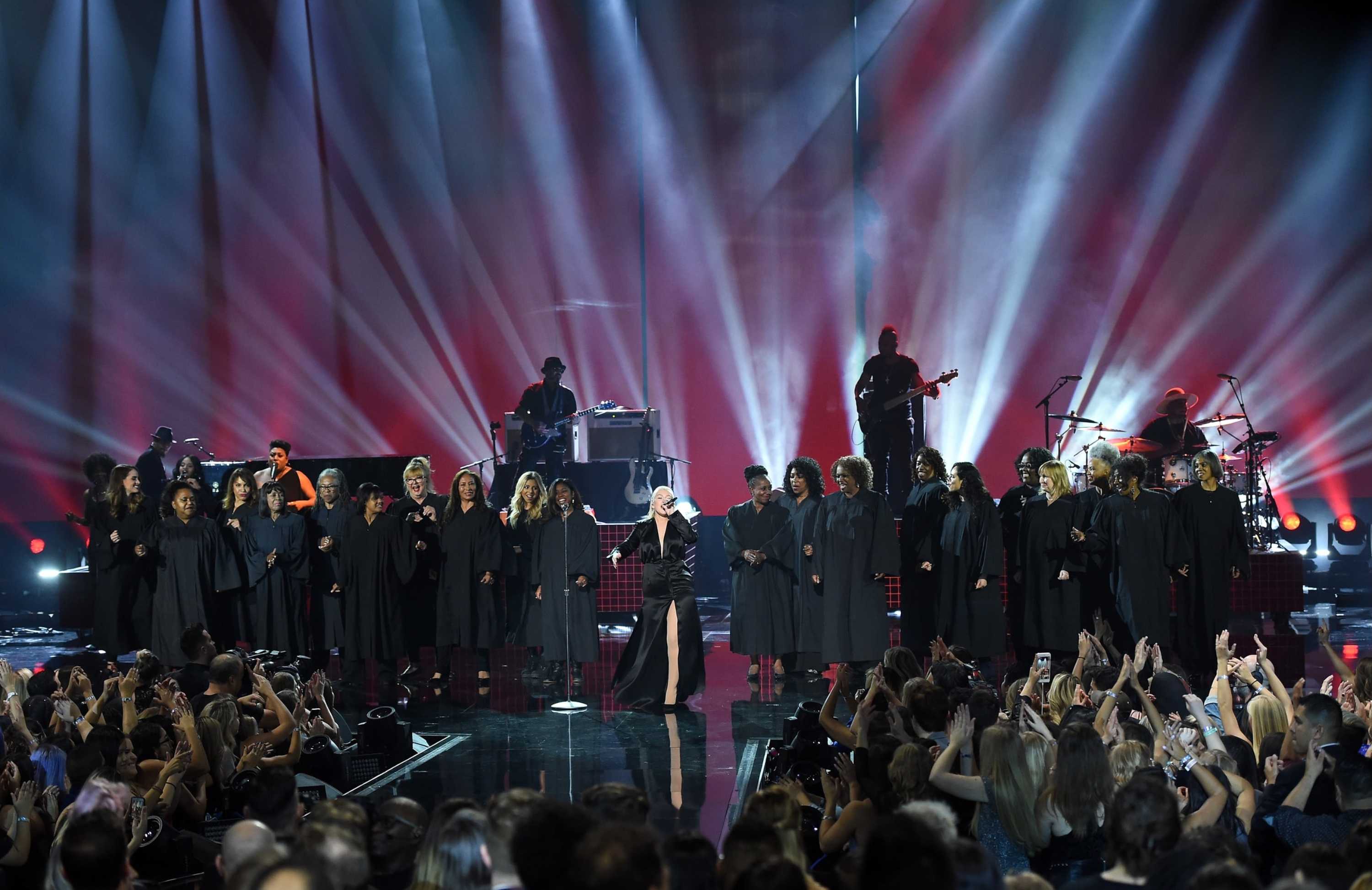 Christina_Aguilera_-_2017_American_Music_Awards_5BPerformance5D_-_November_19-34.jpg