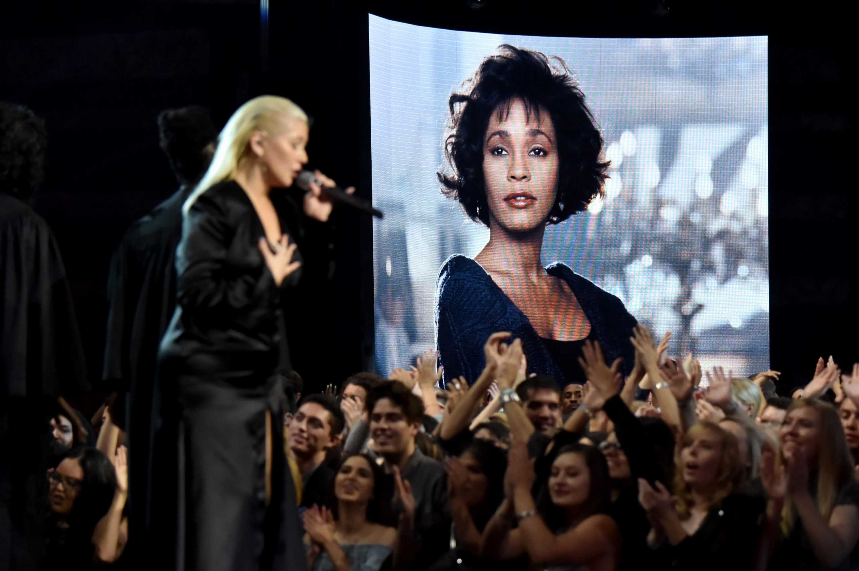 Christina_Aguilera_-_2017_American_Music_Awards_5BPerformance5D_-_November_19-41.jpg