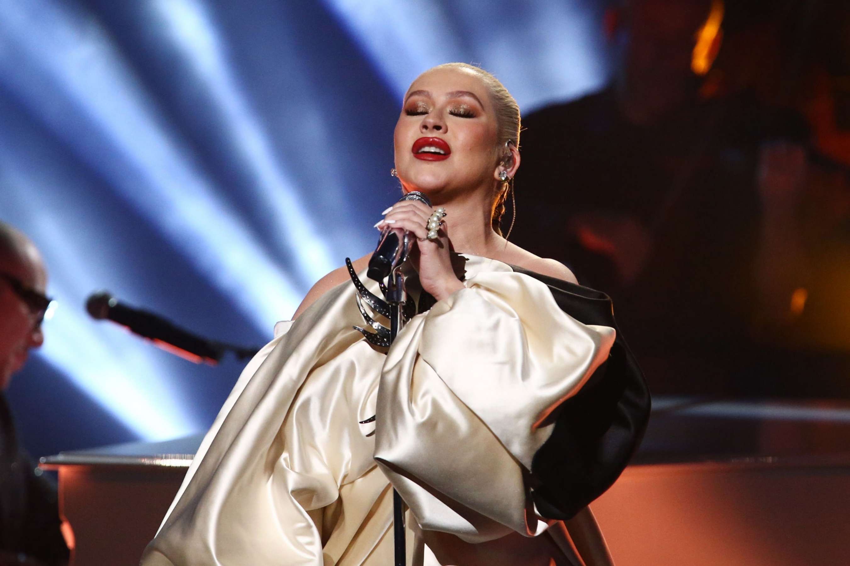 Christina_Aguilera_-_Performs_at_2019_American_Music_Awards_at_Microsoft_Theater_on_November_242C_2019-25.jpg