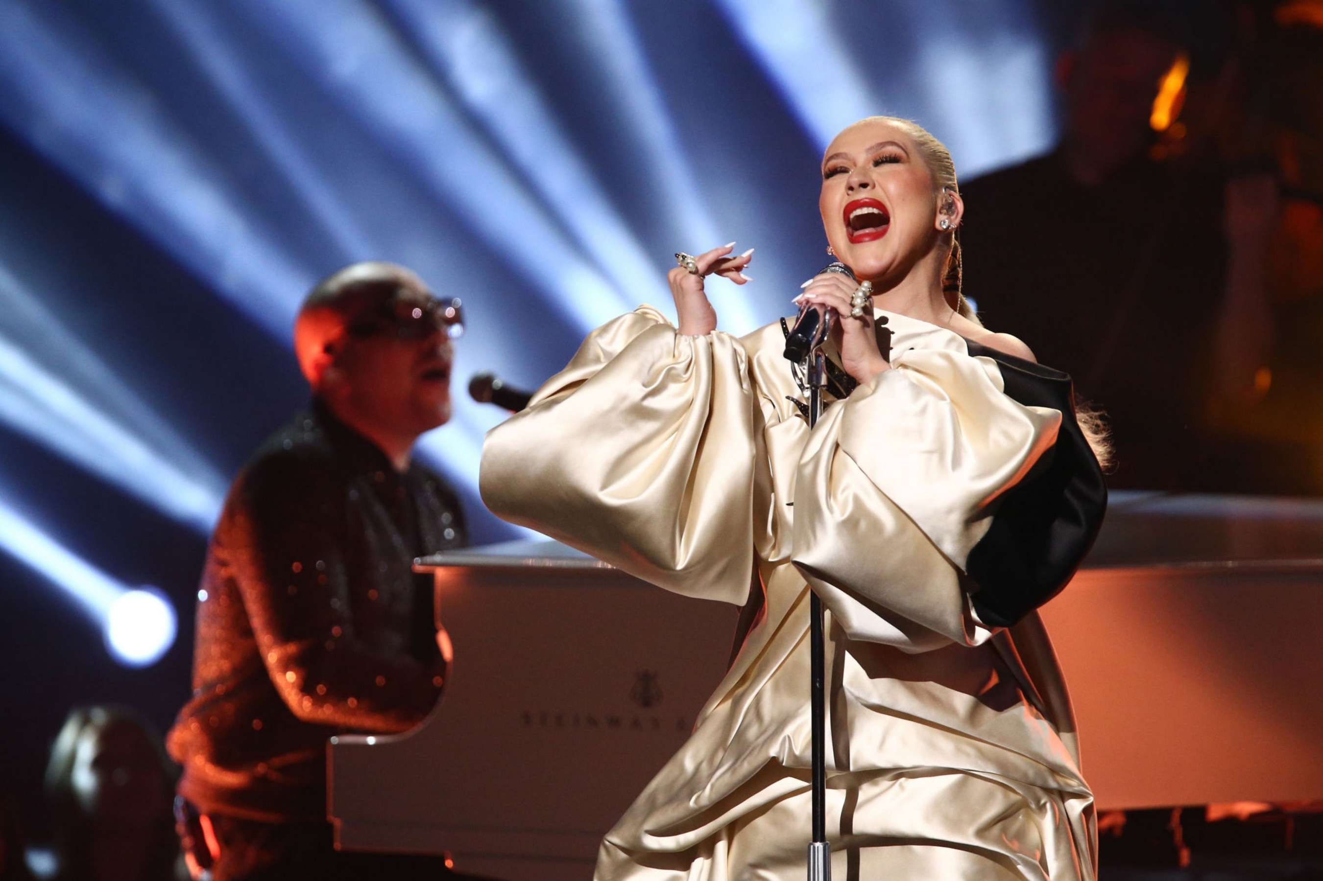 Christina_Aguilera_-_Performs_at_2019_American_Music_Awards_at_Microsoft_Theater_on_November_242C_2019-26.jpg