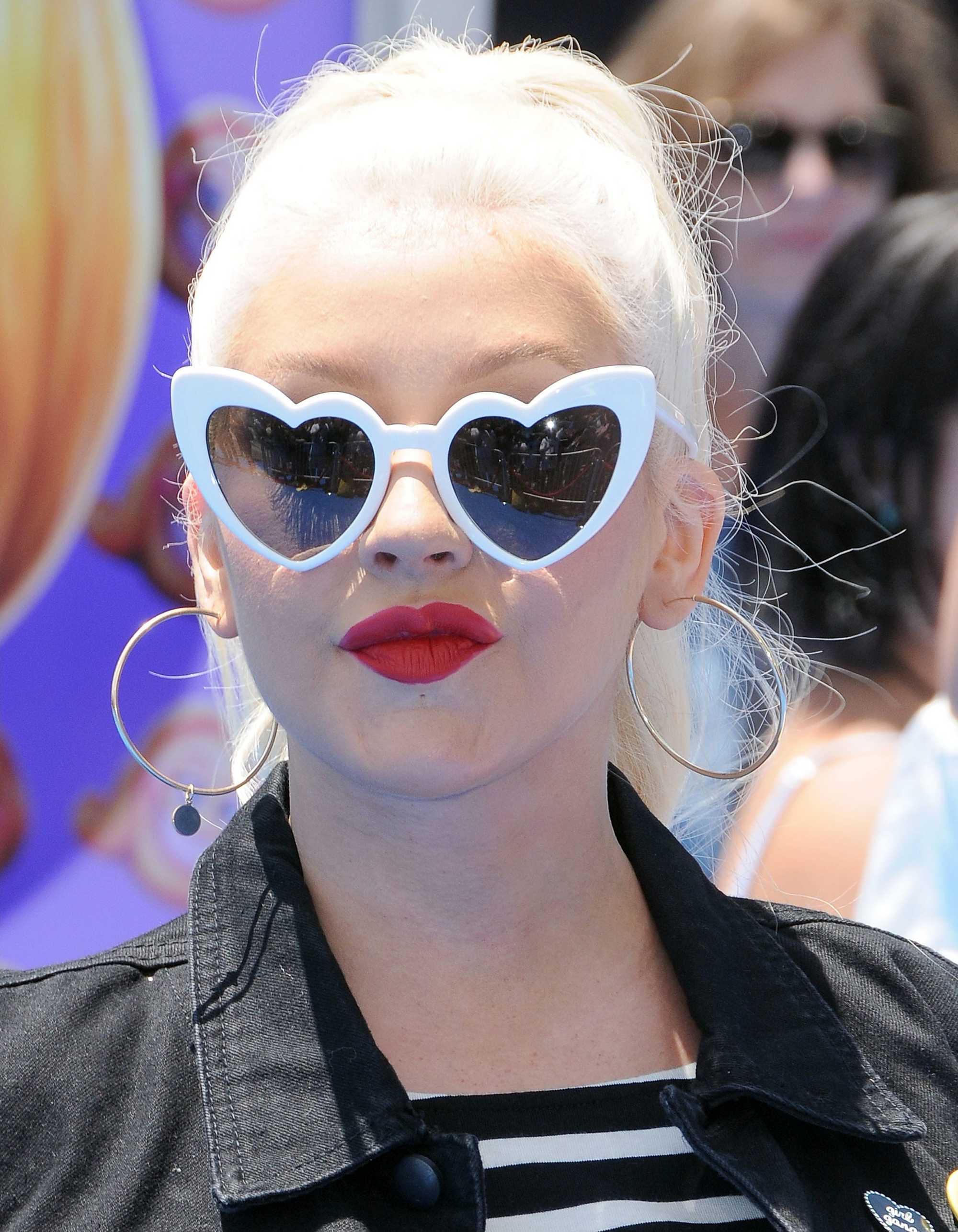 Christina_Aguilera_-__Emoji__Premiere_in_Los_Angeles_on_July_23-69.jpg