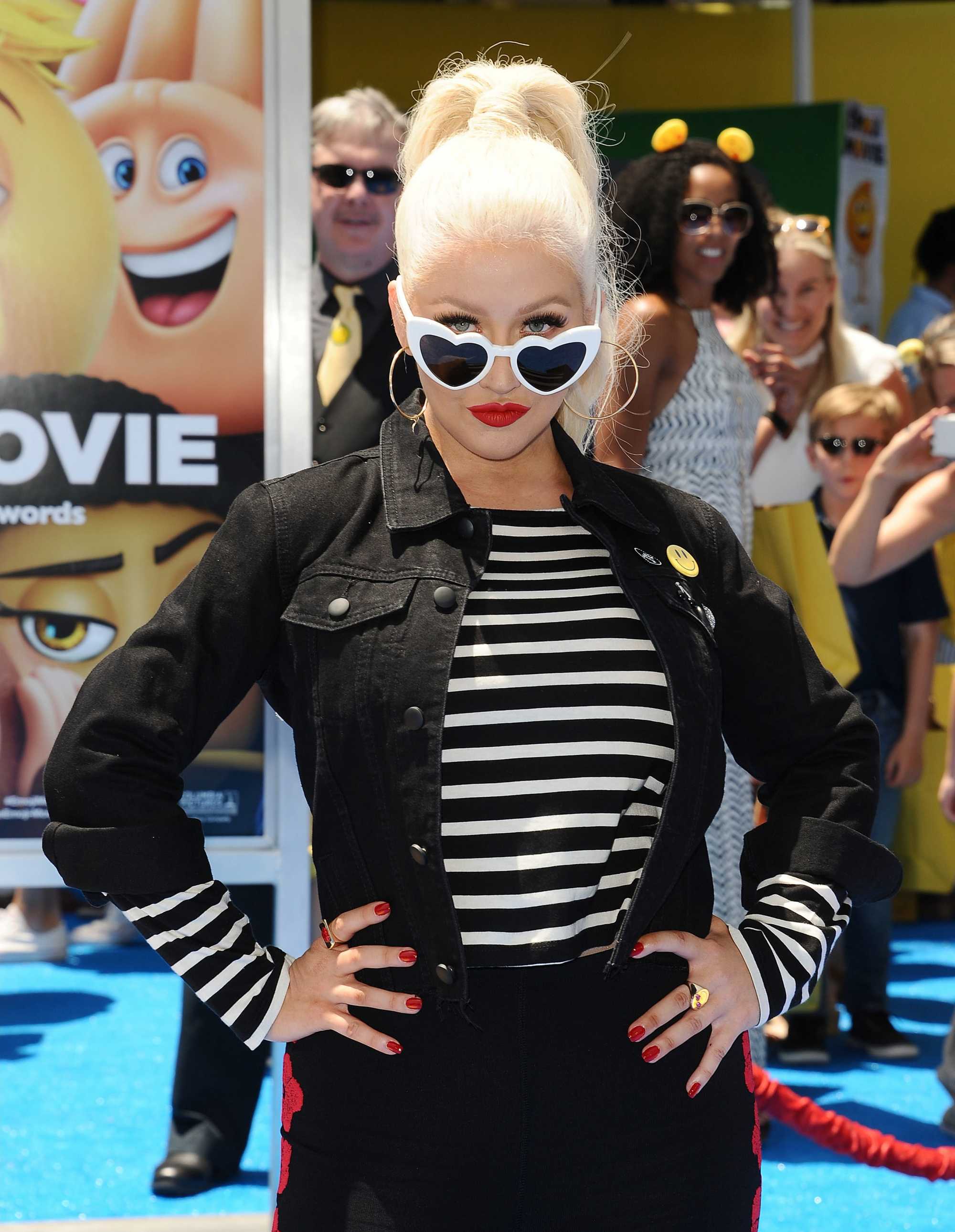 Christina_Aguilera_-__Emoji__Premiere_in_Los_Angeles_on_July_23-86.jpg