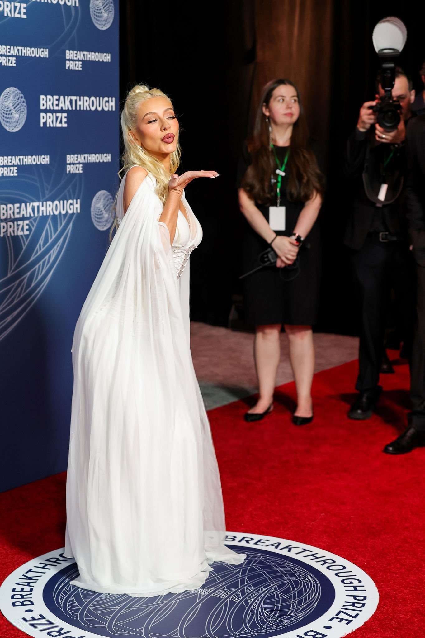 Christina_Aguilera_-_attends_the_11th_Breakthrough_Prize_Ceremony2C_Santa_Monica_CA_-_April_52C_2025_20.jpg
