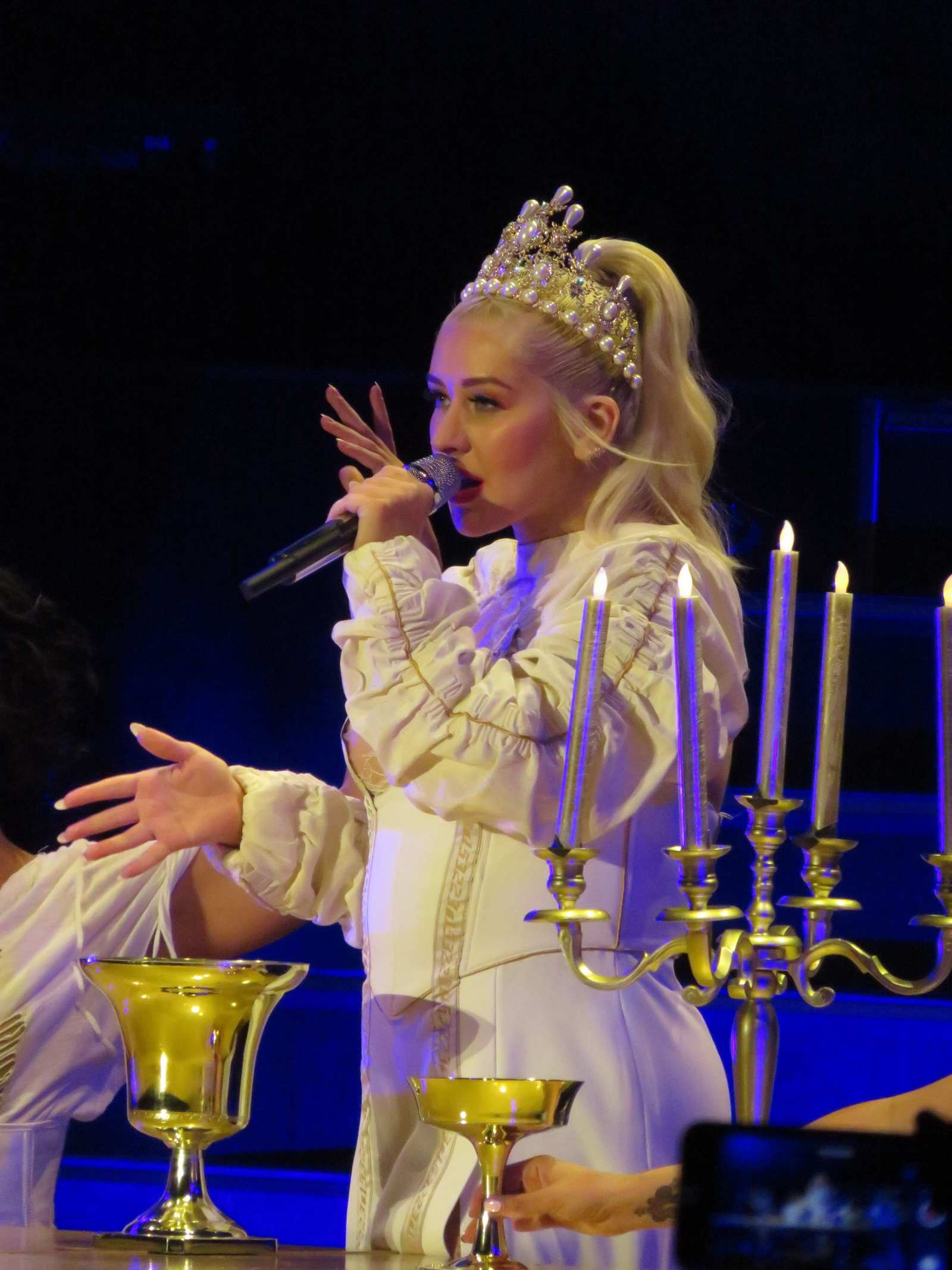 Christina_Aguilera_-_performs_at_the_Greek_Theater_in_Los_Angeles2C_26_October_2018-03.jpg