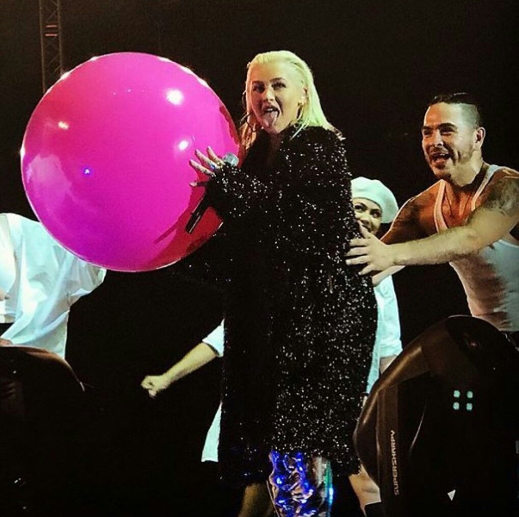 Performing_at_Azerbaijan_F1_Grand_Prix_-_April_29-16.jpg