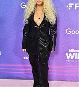 Billboard_Women_in_Music_2022__-_Arriving06.jpg