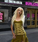 Christina_Aguilera_-_Burlesque_The_Musical_photocall_at_The_Savoy_Theatre_in_London2C_England_-_July_212C_2025_08.jpg