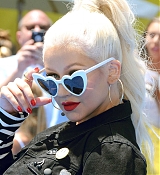 Christina_Aguilera_-__Emoji__Premiere_in_Los_Angeles_on_July_23-65.jpg
