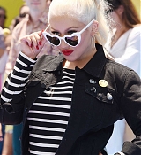Christina_Aguilera_-__Emoji__Premiere_in_Los_Angeles_on_July_23-92.jpg