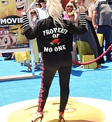 Christina_Aguilera_-__Emoji__Premiere_in_Los_Angeles_on_July_23-99.jpg