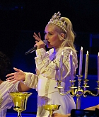 Christina_Aguilera_-_performs_at_the_Greek_Theater_in_Los_Angeles2C_26_October_2018-03.jpg