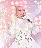 Performing_Dick_Clark_s_New_Year_s_Rockin__Eve_With_Ryan_Seacrest_2019_-_December_31-04.jpg