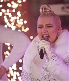 Performing_Dick_Clark_s_New_Year_s_Rockin__Eve_With_Ryan_Seacrest_2019_-_December_31-110.JPG